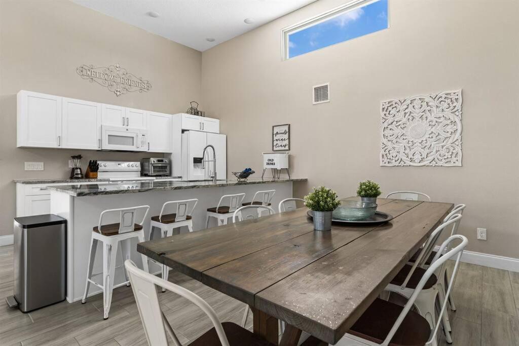 7 Bedroom 5 Bath Home With Cottage On Clearwater Beach! Екстериор снимка