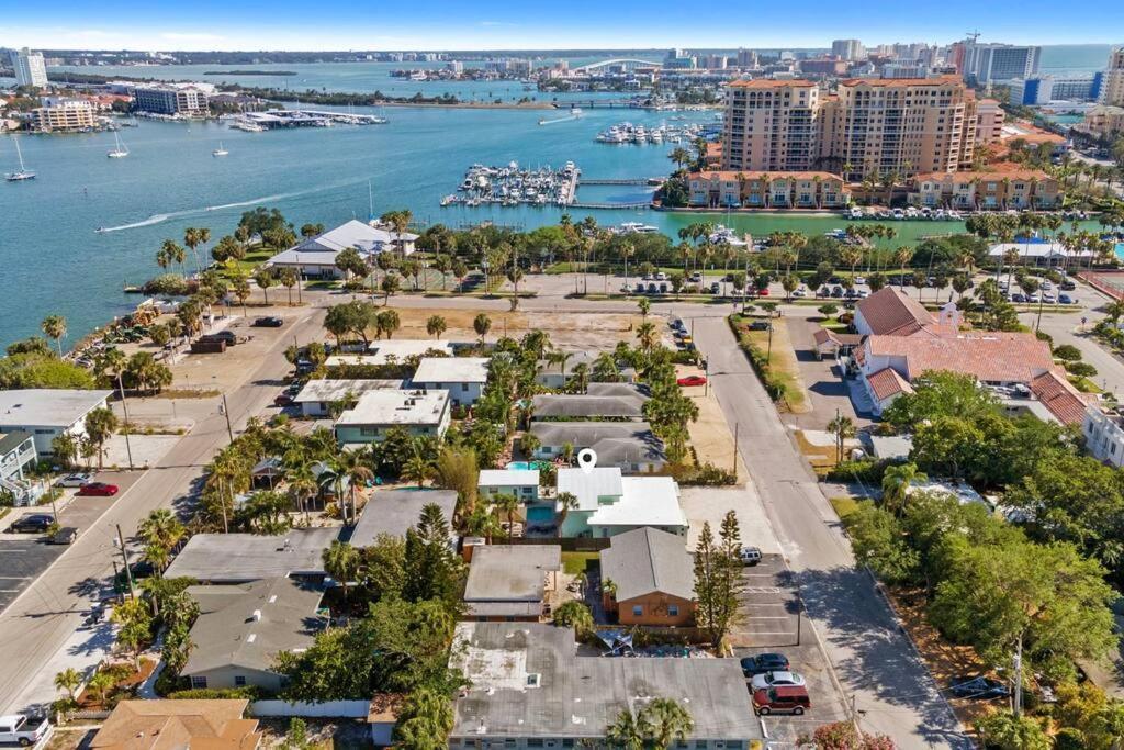 7 Bedroom 5 Bath Home With Cottage On Clearwater Beach! Екстериор снимка